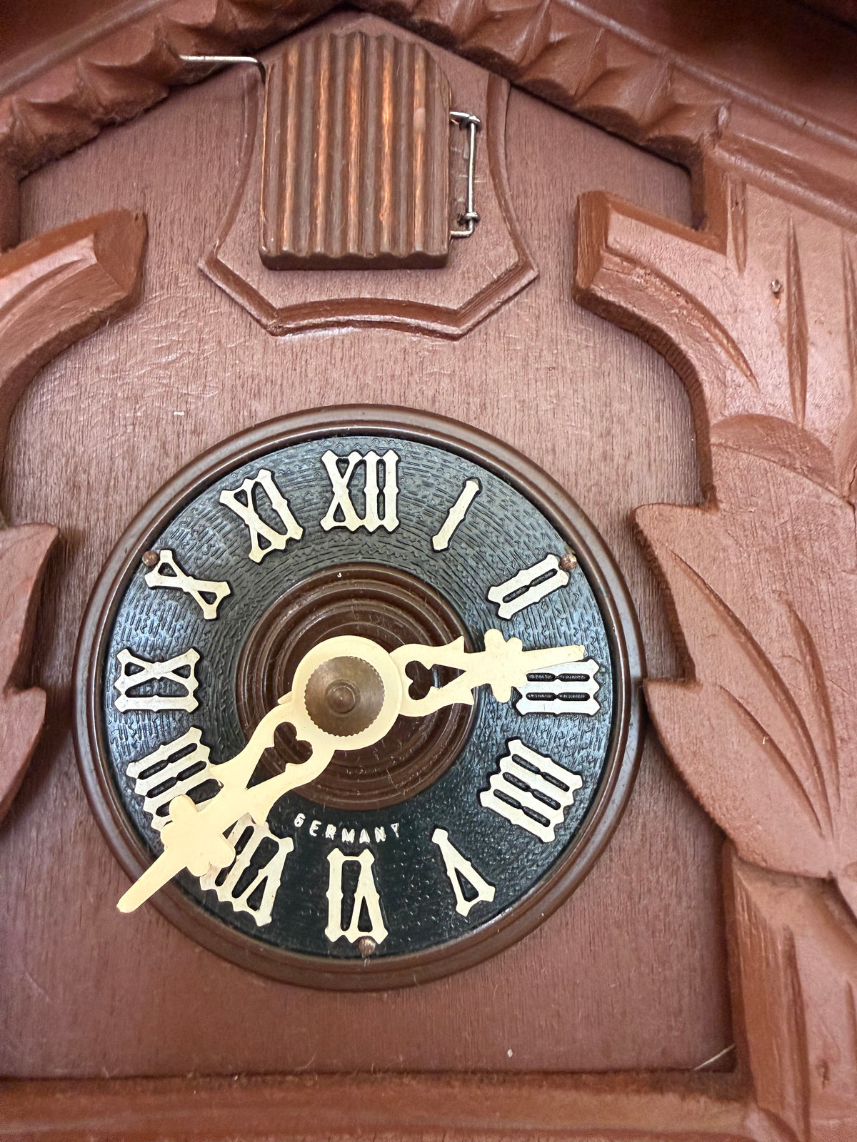 Restored Vintage Hubert Herr Cuckoo Clock – 1-Day German Black Forest Bird and Maple Leaf Clock